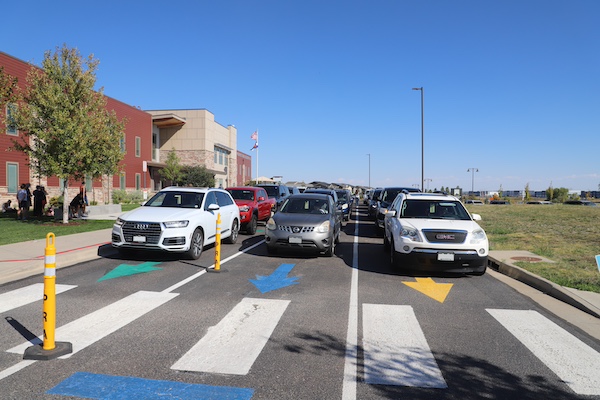 Cars lined up XS